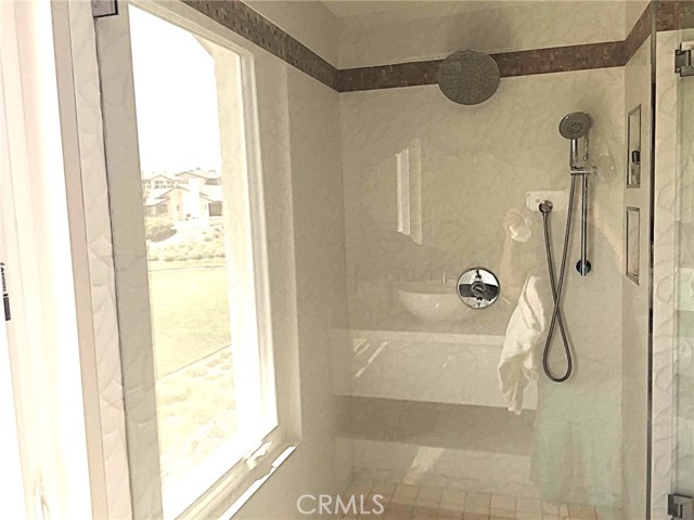 Detail Gallery Image 8 of 11 For 4 Atoll Dr, Corona Del Mar,  CA 92625 - 3 Beds | 2/1 Baths