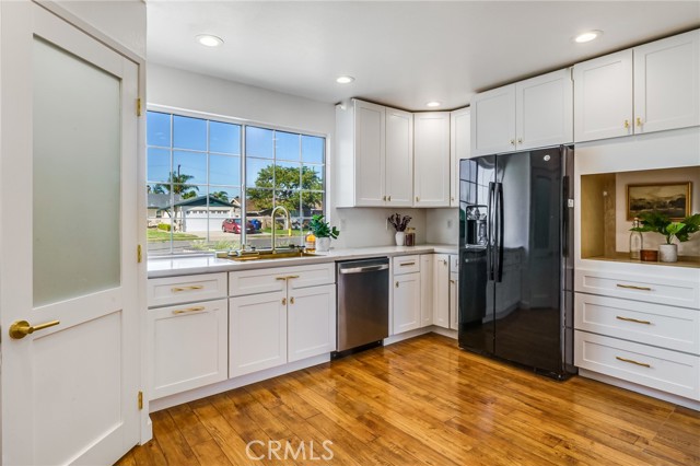 Detail Gallery Image 8 of 37 For 5602 Placer Ave, Westminster,  CA 92683 - 4 Beds | 3 Baths