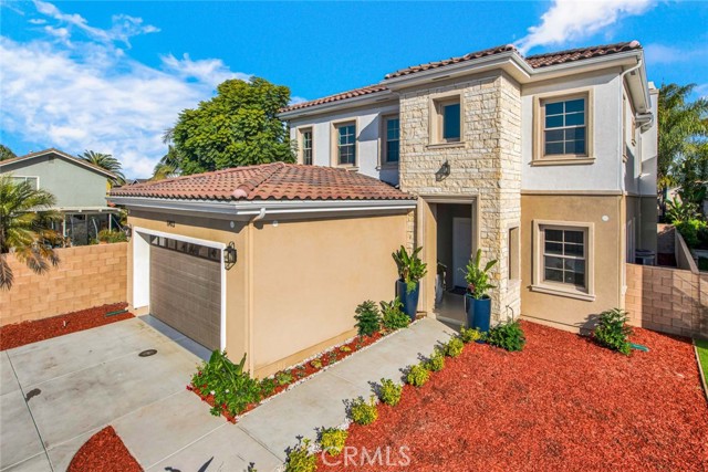 Detail Gallery Image 2 of 74 For 17413 Siena Lane, Fountain Valley,  CA 92708 - 4 Beds | 4 Baths