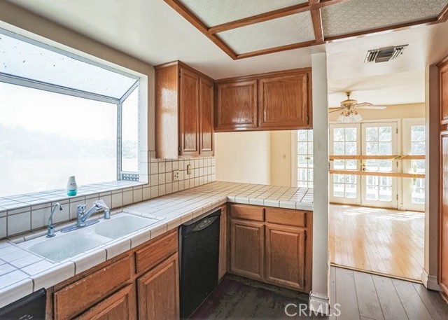 549 Lotus Street, Los Angeles CA: https://media.crmls.org/medias/9860d288-6ace-452f-aaeb-58d122065b66.jpg