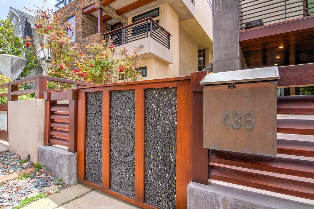 436 32nd St.