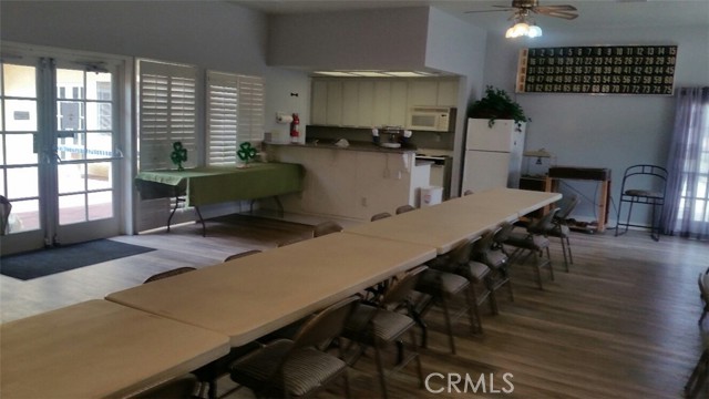 21621 Sandia Road, Apple Valley CA: https://media.crmls.org/medias/9861cc0e-fef8-4ba6-9123-b0b5f731d6a9.jpg