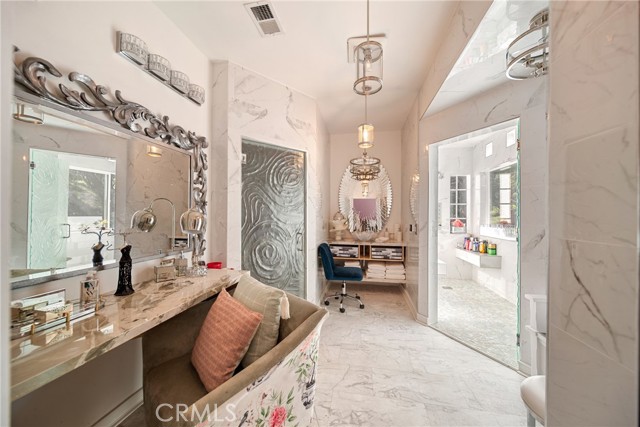 Detail Gallery Image 38 of 57 For 15562 Bronco, Canyon Country,  CA 91387 - 4 Beds | 4 Baths