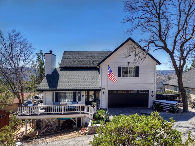 Detail Gallery Image 3 of 73 For 1211 Yosemite, Lake Arrowhead,  CA 92352 - 4 Beds | 3/1 Baths