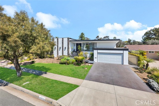 Detail Gallery Image 2 of 47 For 4338 Fairway Dr, Lakewood,  CA 90712 - 4 Beds | 3/1 Baths