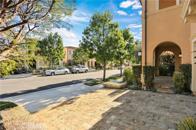 Detail Gallery Image 12 of 61 For 115 Candleglow, Irvine,  CA 92602 - 5 Beds | 5/1 Baths