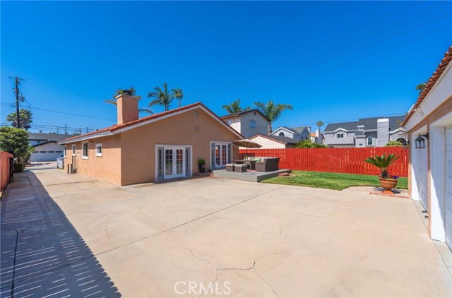2103 Belmont Lane, Redondo Beach CA: https://media.crmls.org/medias/98641c82-ce5b-4e3c-a974-6b835606c2a1.jpg