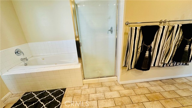 Detail Gallery Image 33 of 45 For 18336 1/2 Keswick St, Reseda,  CA 91335 - 4 Beds | 3/1 Baths