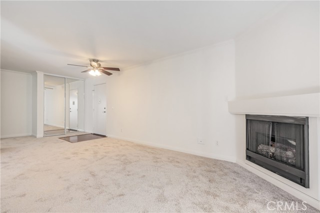 Detail Gallery Image 4 of 25 For 5535 Canoga Ave #218,  Woodland Hills,  CA 91367 - 1 Beds | 1 Baths