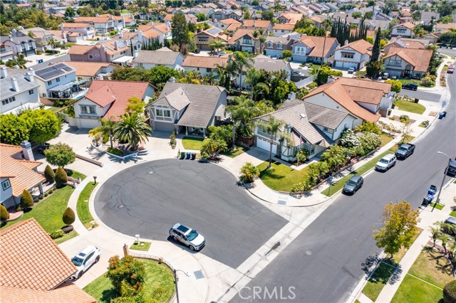 21992 Hoi Circle, Lake Forest CA: https://media.crmls.org/medias/98675c85-b299-4111-afbc-9ca37f91bf61.jpg