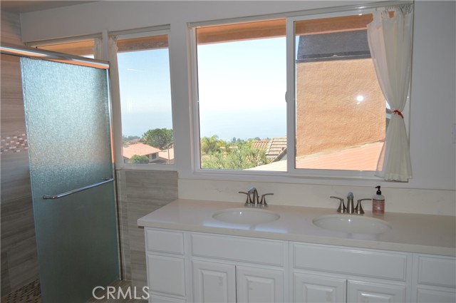 Detail Gallery Image 16 of 20 For 6527 Madeline Cove Dr, Rancho Palos Verdes,  CA 90275 - 4 Beds | 3/1 Baths