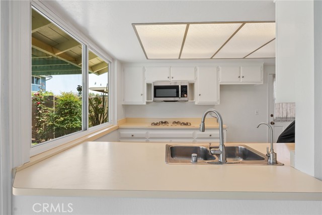 Detail Gallery Image 19 of 70 For 13243 Aclare St, Cerritos,  CA 90703 - 4 Beds | 4 Baths