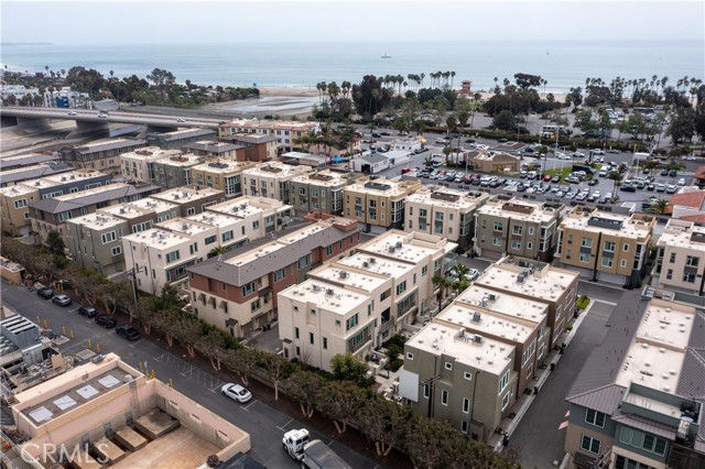 Detail Gallery Image 4 of 17 For 325 Doheny Way, Dana Point,  CA 92629 - 3 Beds | 2 Baths