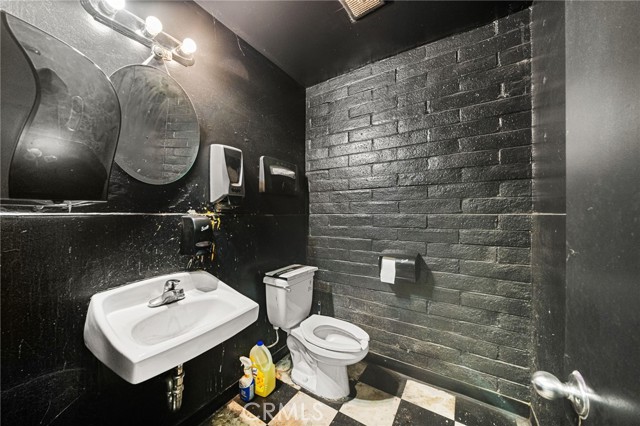  Commercial for Sale in Ontario, California