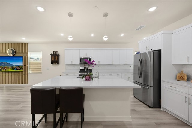 Detail Gallery Image 12 of 41 For 2670 E Embry Ln, Ontario,  CA 91762 - 4 Beds | 3 Baths