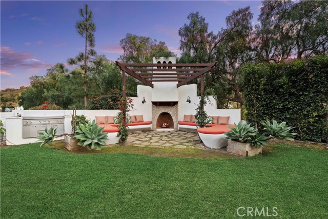 2347 E Valley Road, Montecito CA: https://media.crmls.org/medias/98695875-ceb1-406c-854b-060e65b23018.jpg