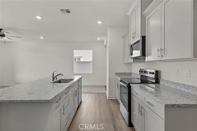803 Longhorn Drive, San Jacinto CA: https://media.crmls.org/medias/986958d2-bc98-47a3-8b30-85a4dc0ae981.jpg