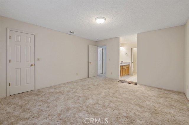 20615 Sherrill Street, Riverdale CA: https://media.crmls.org/medias/986958df-0a40-44c8-8423-2414b5a0bc3f.jpg