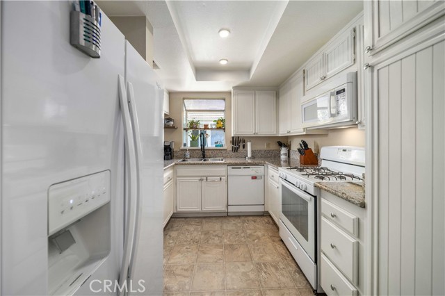 Detail Gallery Image 7 of 21 For 26972 Flo Ln #306,  Canyon Country,  CA 91351 - 3 Beds | 2 Baths
