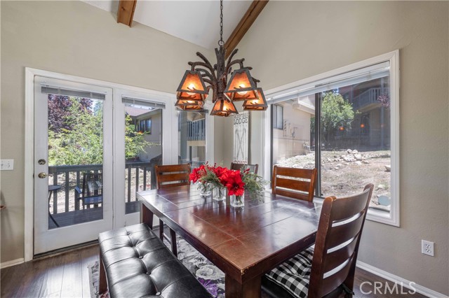 Detail Gallery Image 10 of 27 For 43093 Goldmine Woods, Big Bear Lake,  CA 92315 - 2 Beds | 2/1 Baths