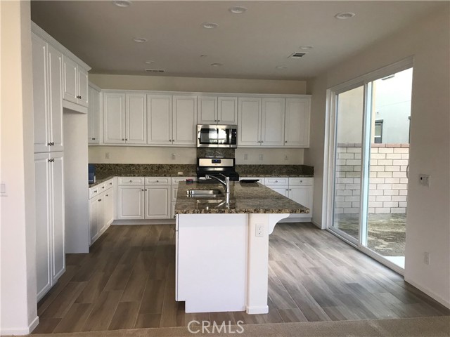 Detail Gallery Image 3 of 11 For 3430 E Paraduxx Privado, Ontario,  CA 91762 - 4 Beds | 3 Baths