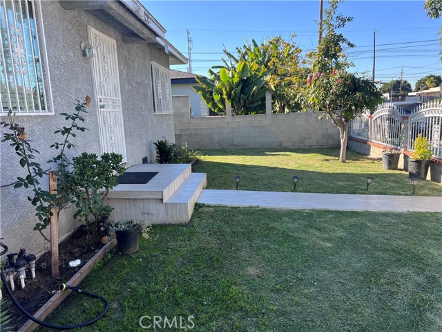 1222 E 103rd Street, Los Angeles CA: https://media.crmls.org/medias/986a608b-74a9-41a1-b5ca-4eebcf3971e8.jpg