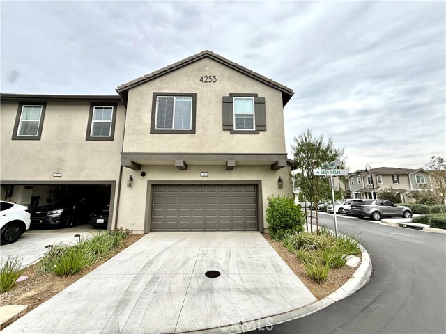 Detail Gallery Image 3 of 31 For 4253 S Sage Paseo, Ontario,  CA 91761 - 3 Beds | 3/1 Baths