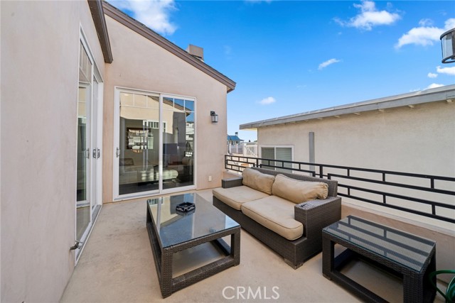 Detail Gallery Image 13 of 24 For 417 1/2 Poinsettia Ave, Corona Del Mar,  CA 92625 - 2 Beds | 2/1 Baths