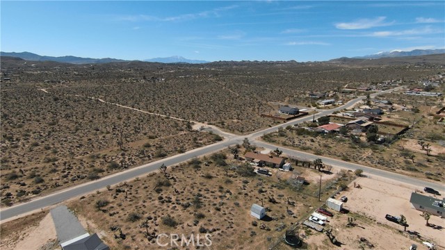 Detail Gallery Image 6 of 13 For 58394 Canterbury, Yucca Valley,  CA 92284 - – Beds | – Baths