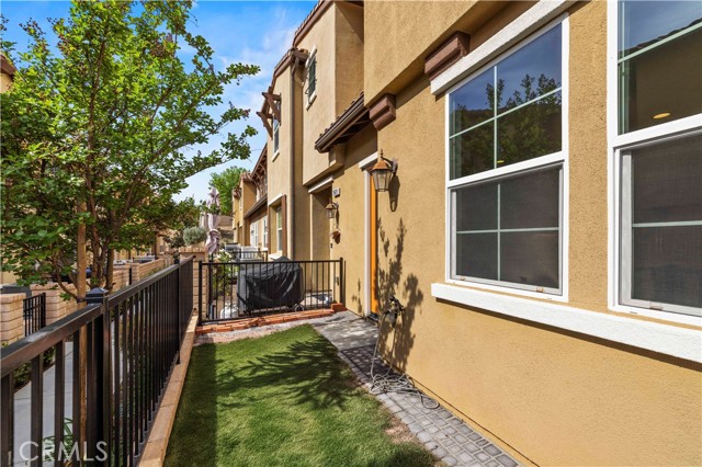 28637 Solana Court, Valencia CA: https://media.crmls.org/medias/986c78b2-d128-4840-9833-5f413954cd3c.jpg