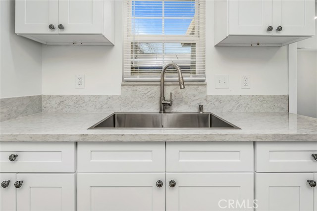 Detail Gallery Image 3 of 17 For 309 S Myrtle, Bakersfield,  CA 93304 - 3 Beds | 1 Baths