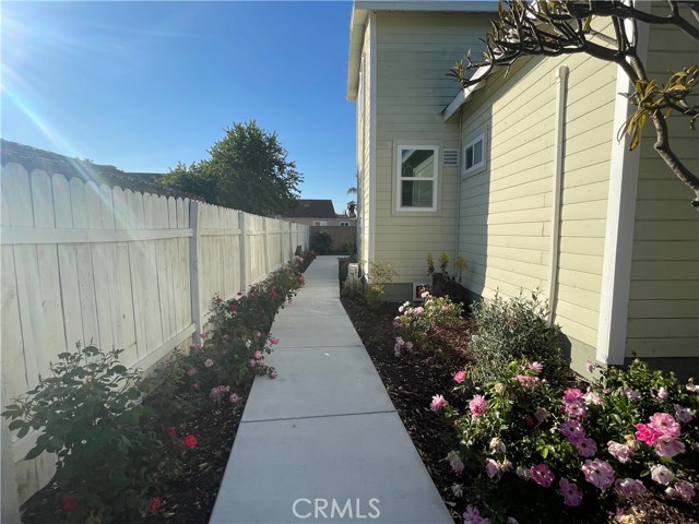 Detail Gallery Image 4 of 20 For 3809 Pine Ave, El Monte,  CA 91731 - 3 Beds | 3/1 Baths