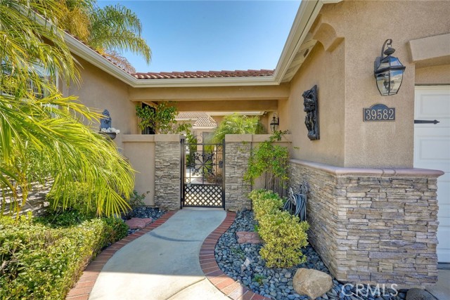 Detail Gallery Image 4 of 69 For 39582 Freemark Abbey, Murrieta,  CA 92563 - 4 Beds | 3/1 Baths