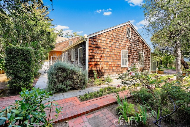 85 S San Rafael Avenue, Pasadena CA: https://media.crmls.org/medias/986f7ea4-d3a4-4421-922b-fb4942e1d447.jpg
