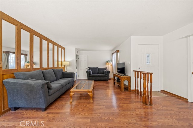 1414 East Baldwin Avenue, Orange CA: https://media.crmls.org/medias/986feda5-0b7f-4819-aaa8-2e39dd12d9c8.jpg