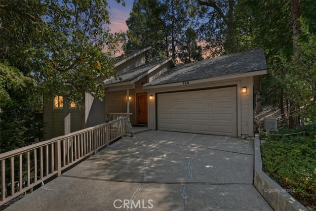 789 Jagerhorn Dr, Lake Arrowhead, CA 92352