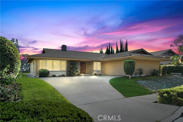 2140 E White Lantern Ln, Orange, CA 92867