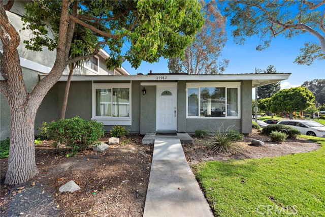 Detail Gallery Image 1 of 32 For 22982 via Cereza #1,  Mission Viejo,  CA 92691 - 2 Beds | 1 Baths