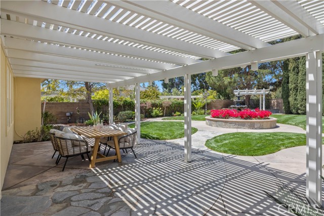 9 Whitford, Irvine CA: https://media.crmls.org/medias/987192e7-4488-4dae-b8ff-cad534aaf069.jpg