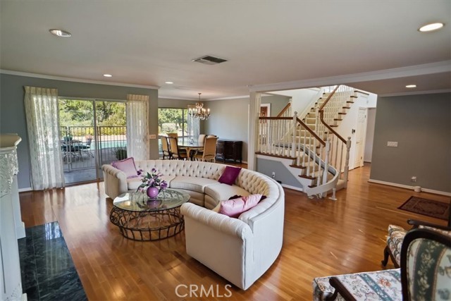 Detail Gallery Image 3 of 34 For 19201 Castlebay Ln, Porter Ranch,  CA 91326 - 3 Beds | 3 Baths