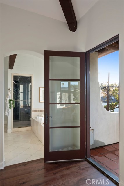 1725 Oak Avenue, Manhattan Beach, California 90266, 4 Bedrooms Bedrooms, ,4 BathroomsBathrooms,Residential,Sold,Oak,SB21251679