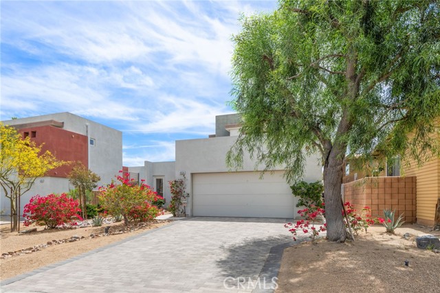 Detail Gallery Image 3 of 58 For 4934 Herzog Way, Palm Springs,  CA 92262 - 2 Beds | 2/1 Baths