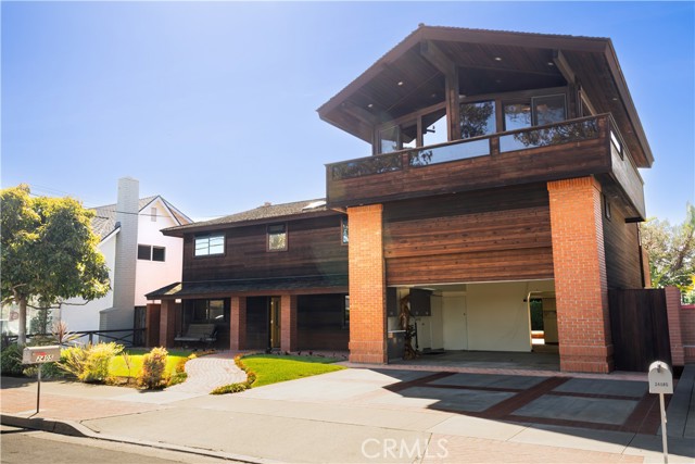 Detail Gallery Image 9 of 78 For 2405 Tustin Ave, Costa Mesa,  CA 92627 - 5 Beds | 4/1 Baths