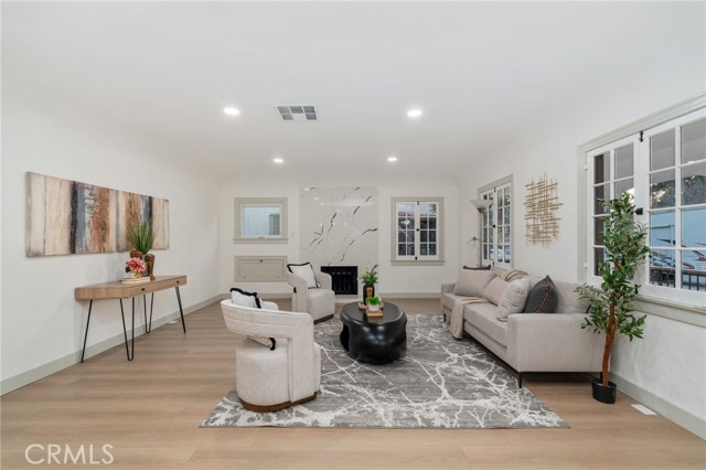 Detail Gallery Image 4 of 28 For 3335 N Mayfield, San Bernardino,  CA 92405 - 3 Beds | 2 Baths