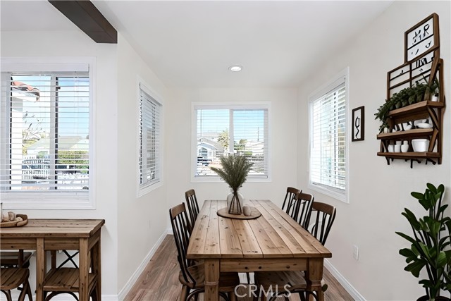 2131 2133 S Cloverdale Avenue, Los Angeles CA: https://media.crmls.org/medias/98739b84-f74b-4369-9dd1-83e897936a33.jpg