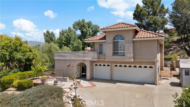 Detail Gallery Image 1 of 1 For 23524 Maple St, Newhall,  CA 91321 - 4 Beds | 4 Baths