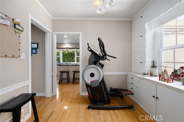 Detail Gallery Image 29 of 69 For 2964 Lombardy Rd, Pasadena,  CA 91107 - 4 Beds | 3 Baths