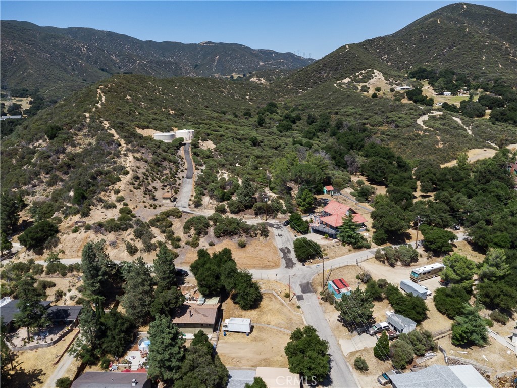 https://media.crmls.org/medias/9875e82f-7f57-4954-8a02-272ec54963f0.jpg?preset=X-Large