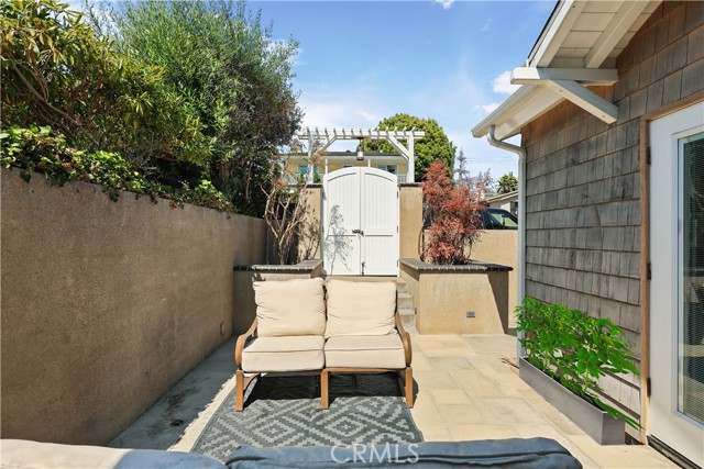 1029 Glenneyre Street, Laguna Beach CA: https://media.crmls.org/medias/987609ed-b1a9-477d-b6fc-d1eed135cc24.jpg