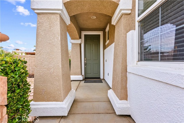 Detail Gallery Image 5 of 59 For 39926 Meadowcrest Way, Palmdale,  CA 93551 - 5 Beds | 3 Baths
